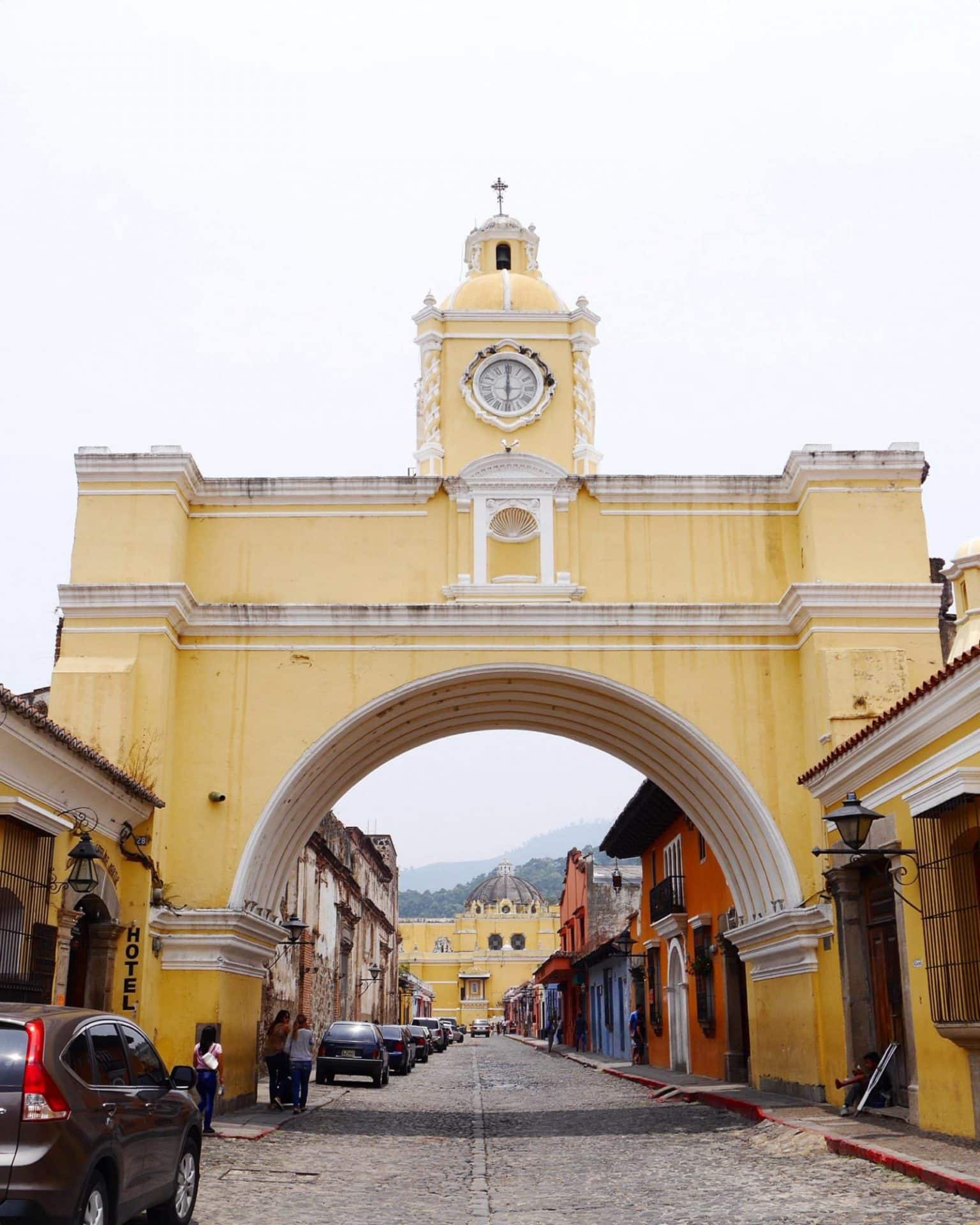 antigua-guatemala-santa-catalina-arch