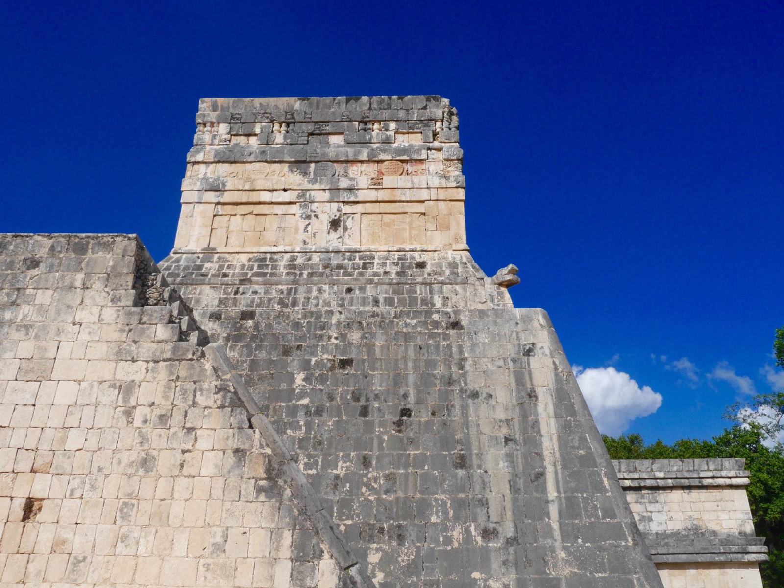 chichen-itza-mexico-ruins