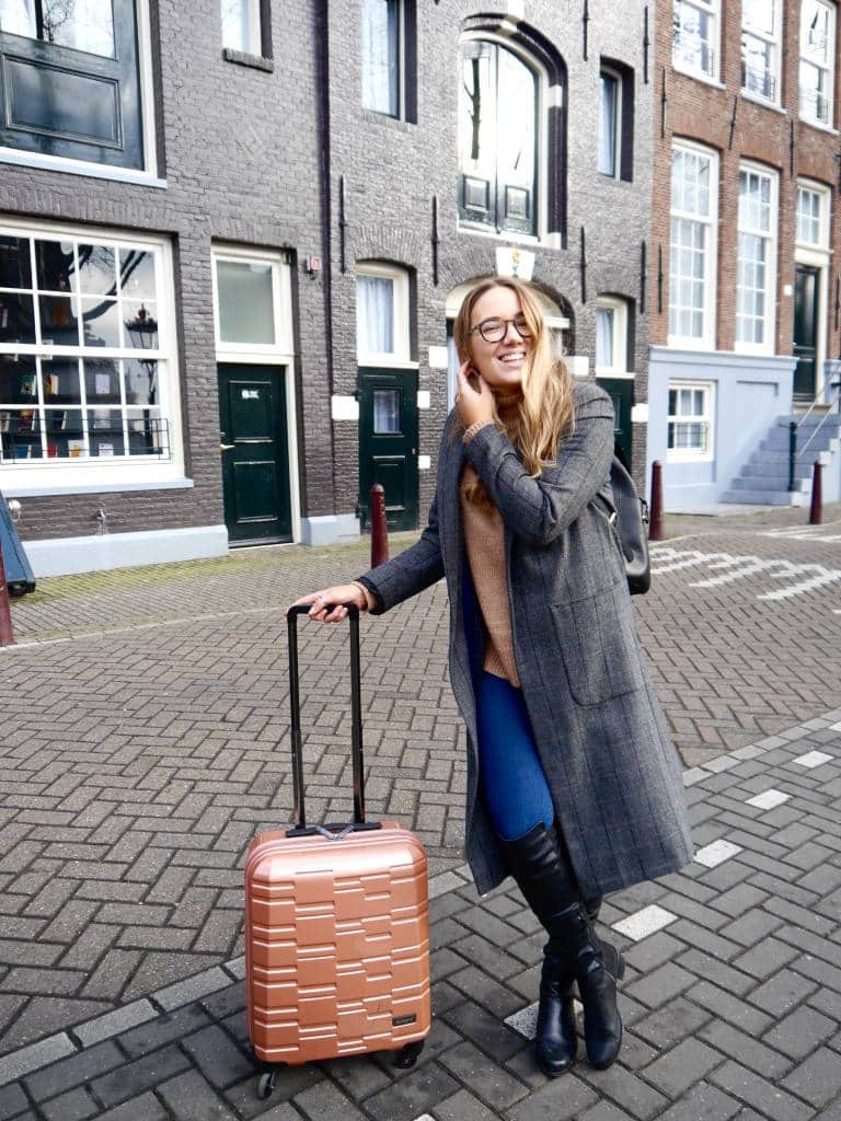 pulitzer-amsterdam-review-the-travelista-antler-prism-case