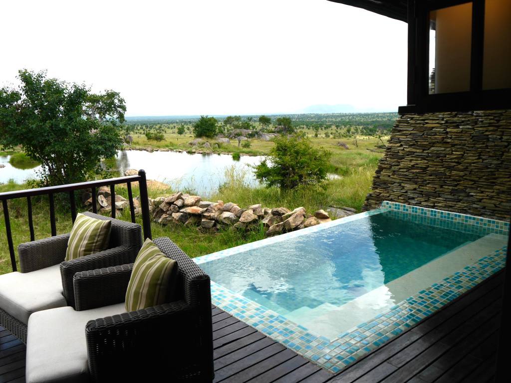 four-seasons-serengeti-tanzania-villa-pool