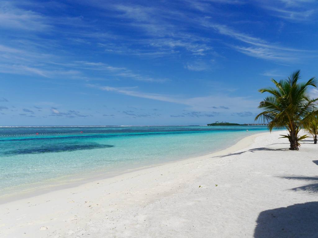 four-seasons-kuda-huraa-maldives-beach