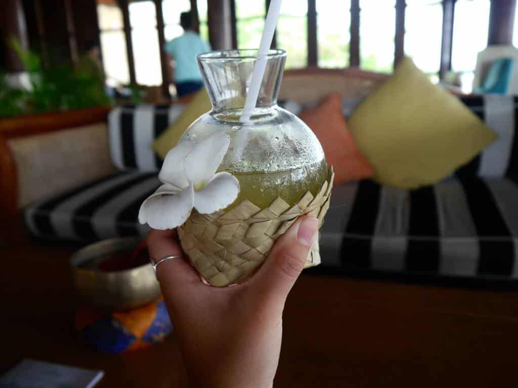 shangri-la-boracay-resort-spa-arrival-drink