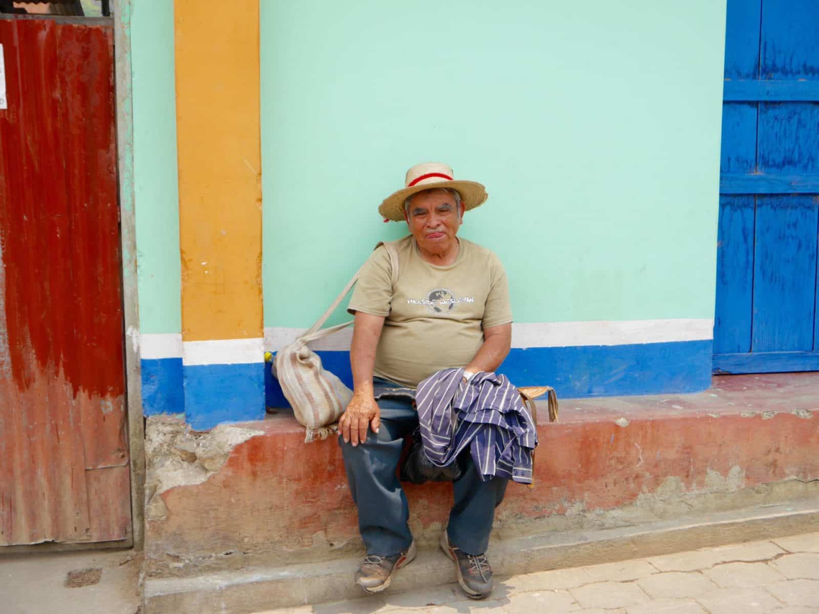 san-juan-la-laguna-guatemala-man