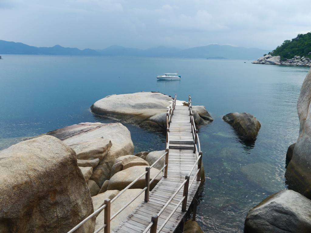 six-senses-ninh-van-bay-vietnam-rock-pool-villa