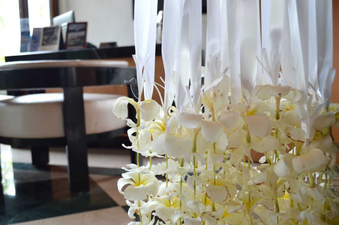 flower-leis-vivanta-by-taj