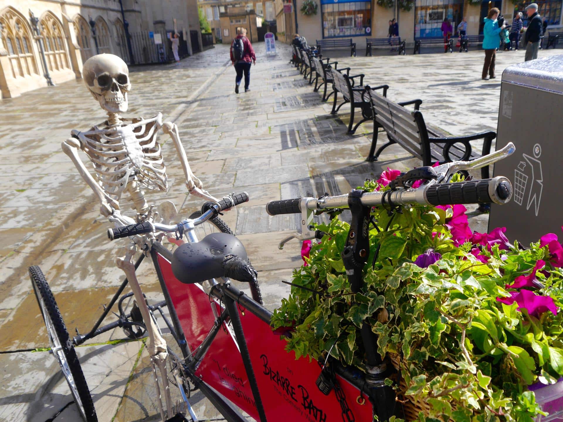 bizarre-bath-skeleton