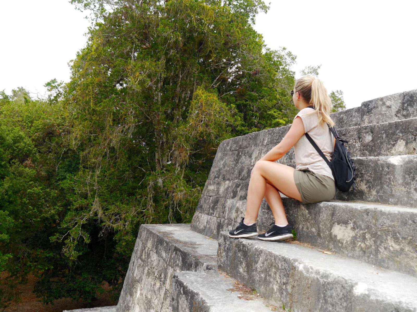 jess-gibson-the-travelista-tikal