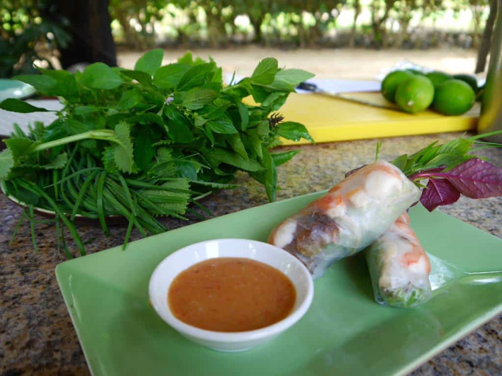 vietnamese-hand-roll-cooking-class