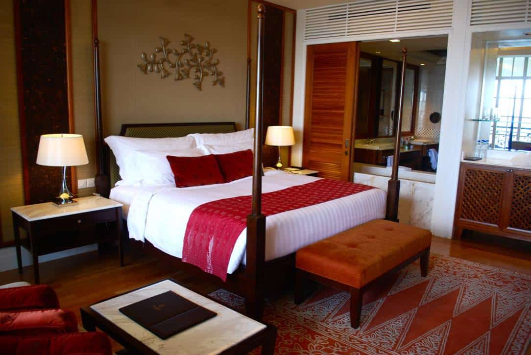 the-danna-langkawi-malaysia-bed