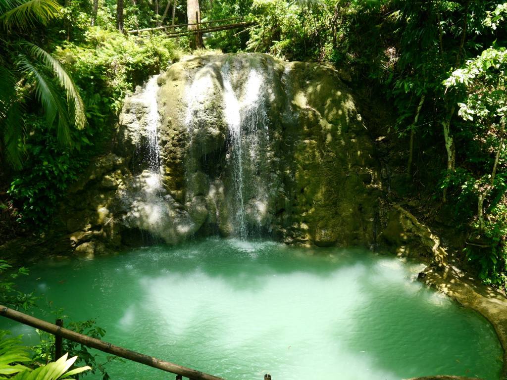 lugnason-falls-siquijor-philippines