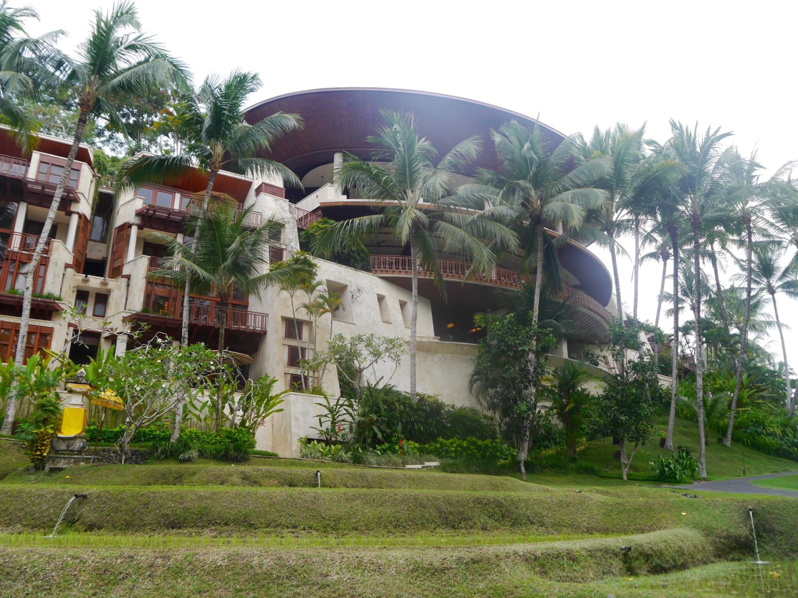 sayan-ubud-bali-anti-gravity-yoga