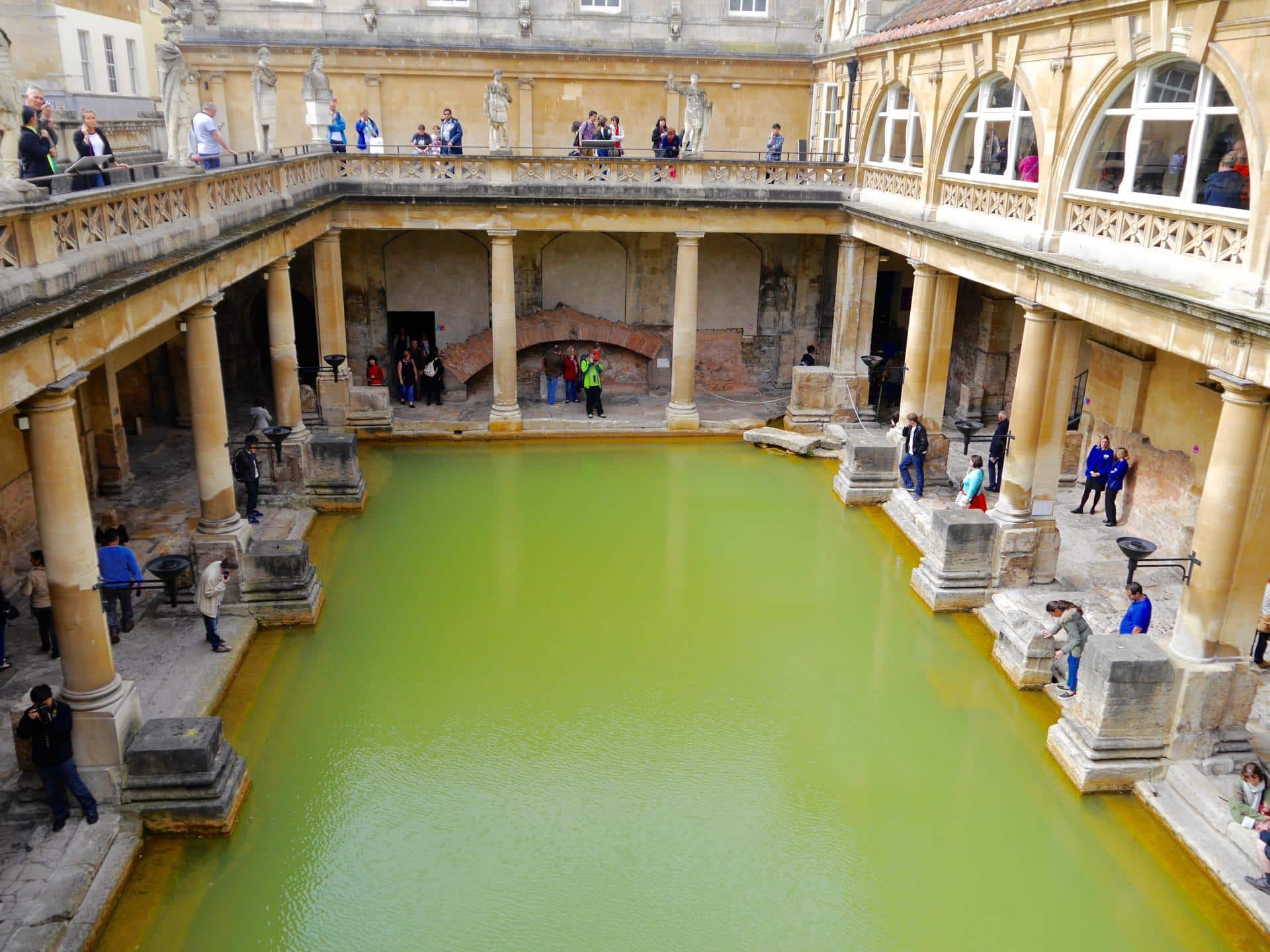 the-roman-baths-travelista