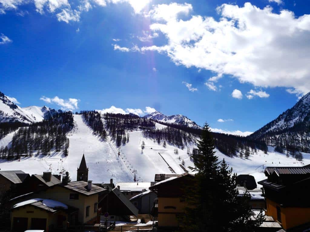 montgenevre-france-skiing