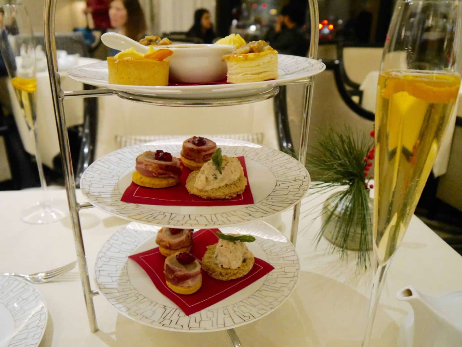 1intercontinental-park-lane-afternoon-tea2