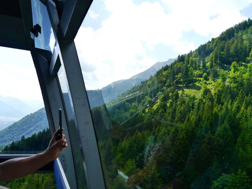 nordkette-mountain-cable-car-innsbruck-austria