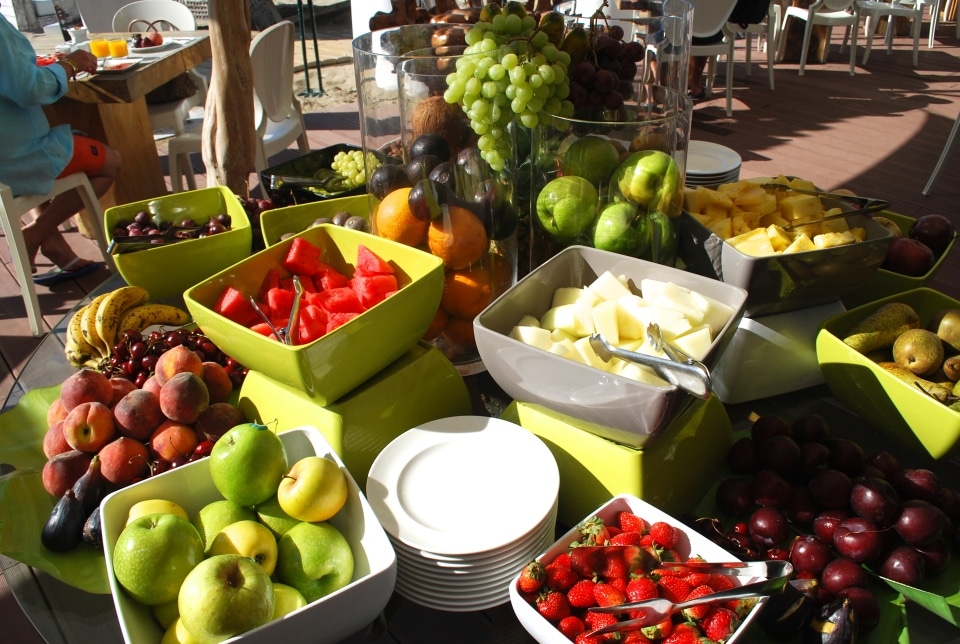 Ushuaia-Ibiza-breakfast-bar